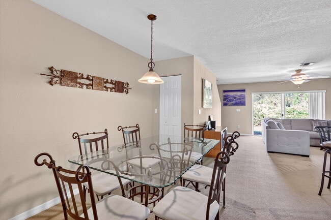 Building Photo - 2990 SE Lexington Lakes Dr