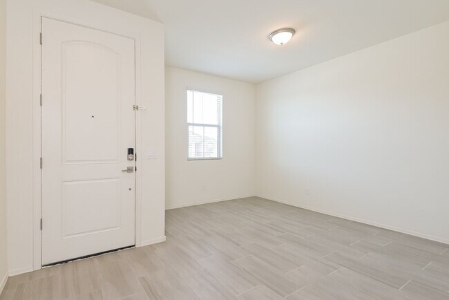 Building Photo - 12158 W Charismatic Dr