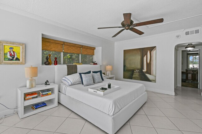 Building Photo - 2780 S Ocean Blvd