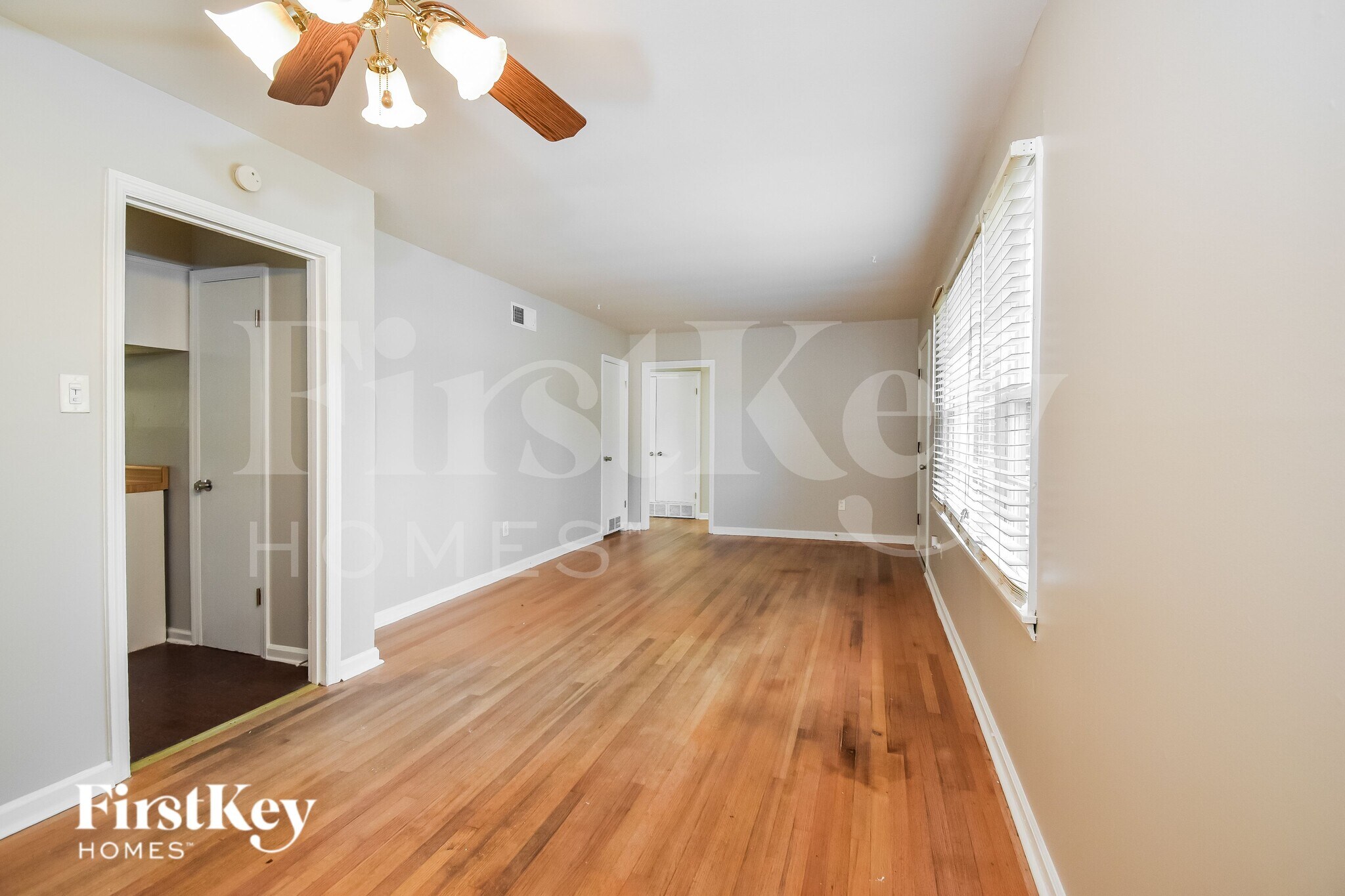 Building Photo - 1458 S White Station Rd