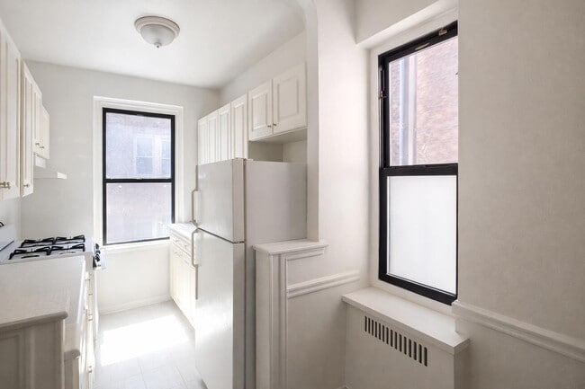 Floorplan - 560 West 218th Street