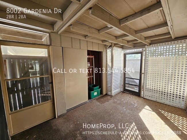 Building Photo - 2 Bedroom Meadowood Condo