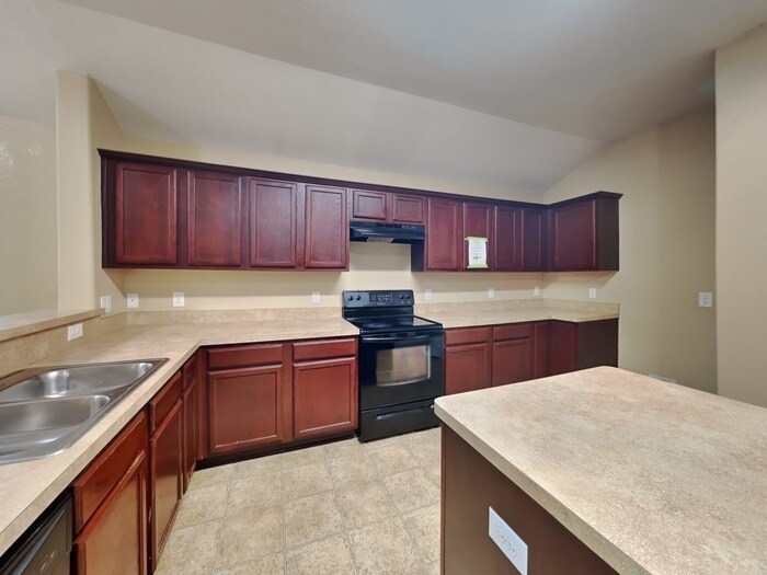 Building Photo - 152 E Kirnwood Dr