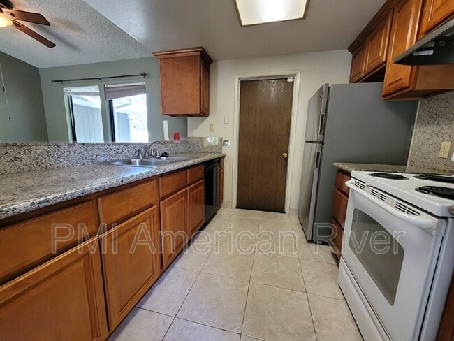Building Photo - 7396 Marani Way