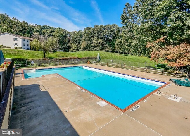 Building Photo - 8326 Darlington St