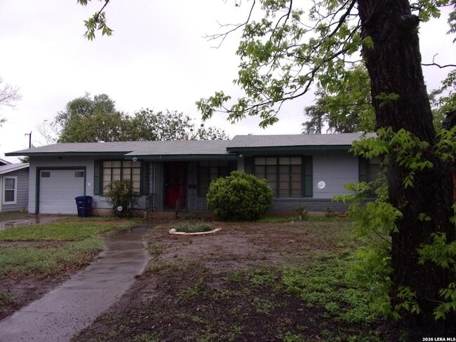 Building Photo - 215 Danville