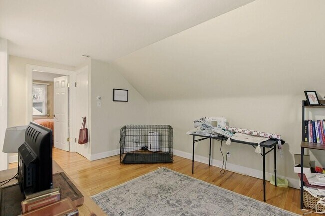 Building Photo - 23 Cypress St