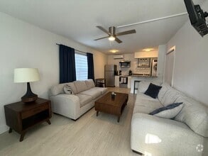 Building Photo - 4652 Poinciana St