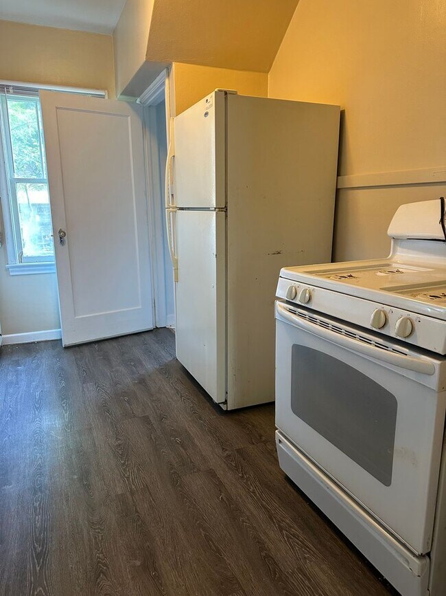 Building Photo - 744 Wallgate Ave