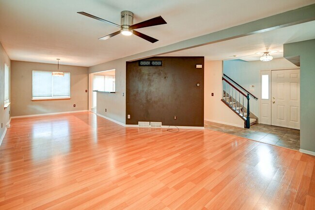 Building Photo - 1398 Prairie Rose Dr