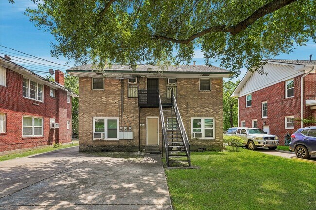 Building Photo - 4201 Woodleigh St