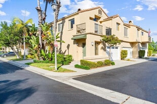 Building Photo - 35 Fleurance St