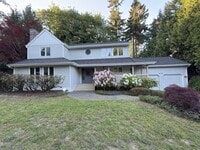 Building Photo - 16726 NE 41st St