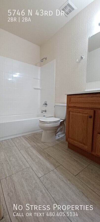 Building Photo - 5746 N 43rd Dr