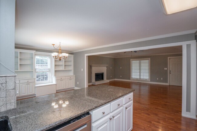 Building Photo - Adorable 3 Bedroom Sherwood Home