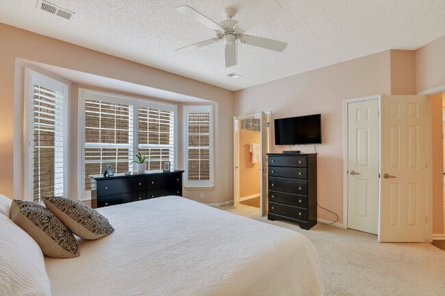 Building Photo - "213 Landing Lane - Charming 2-Bed, 2-Bath...