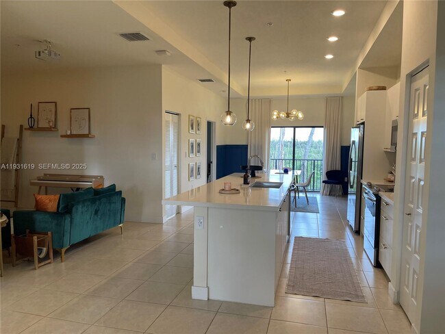 Building Photo - 8175 NW 104th Ave