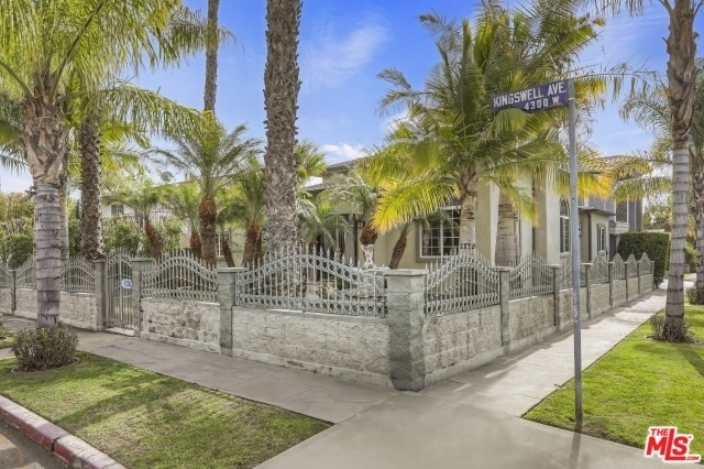 Primary Photo - 4356 Kingswell Ave