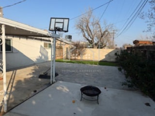 Building Photo - 2312 Castro Ln