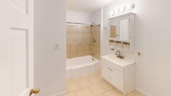 Building Photo - 26 A St