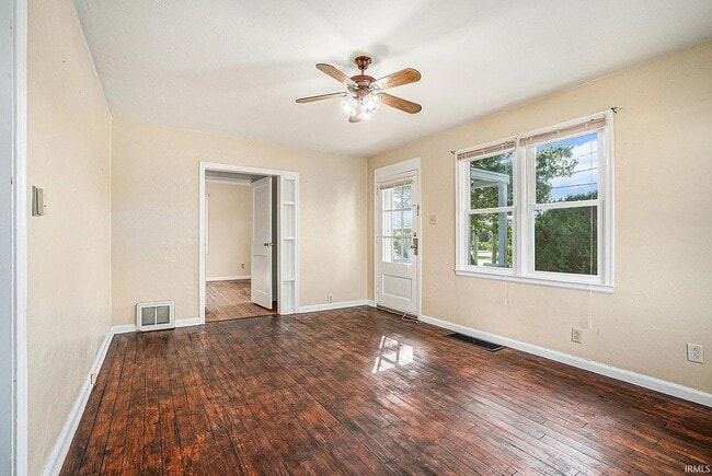 Building Photo - 3929 Lincoln Way W