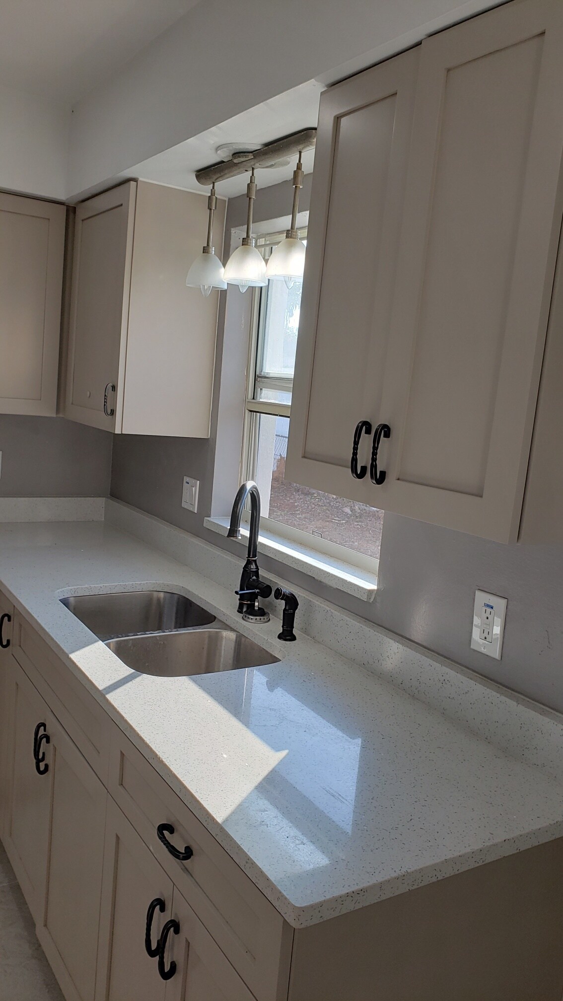 Building Photo - 651 16th St NW