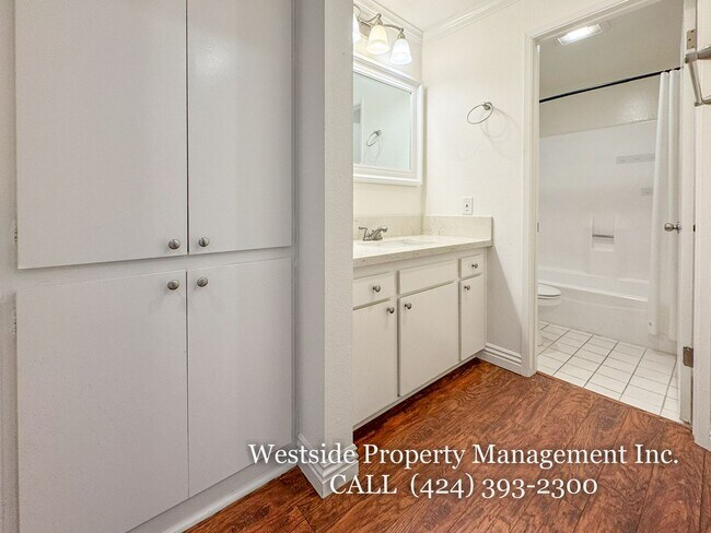 Building Photo - 8163 Redlands St