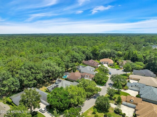 Building Photo - 526 Oakmont Dr
