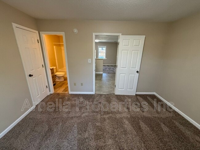 Building Photo - 1909 Cherokee Rd