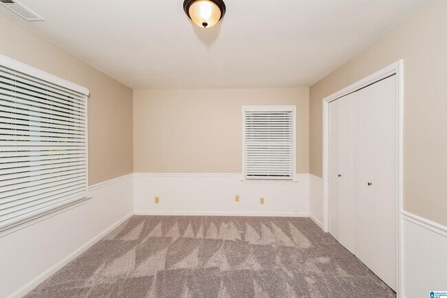Building Photo - 753 Vaughn Cir