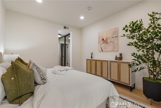 Building Photo - 8675 Falmouth Ave