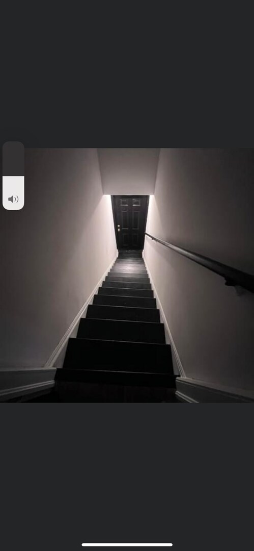 Building Photo - 903 7th Ave