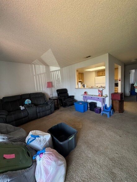 Building Photo - 1038 Mollie Ln