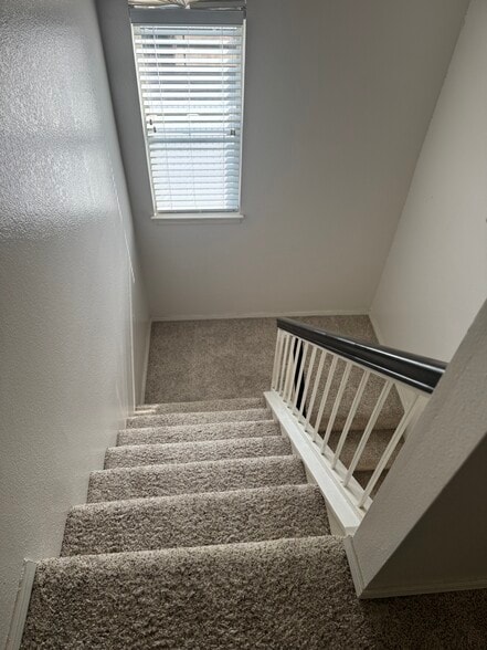 Building Photo - 1802 E 66th Pl