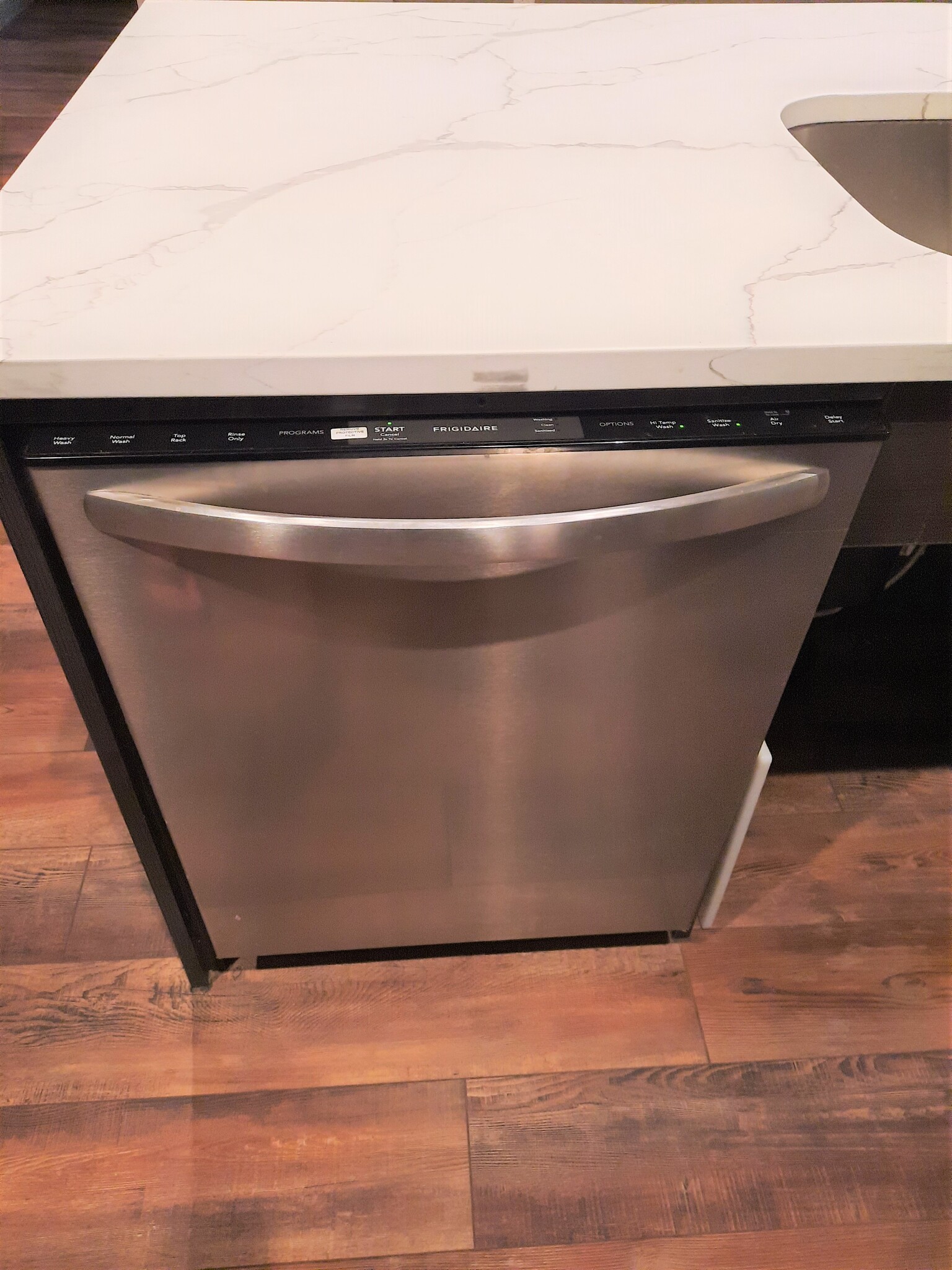 Dish Washer - 905 9th Street