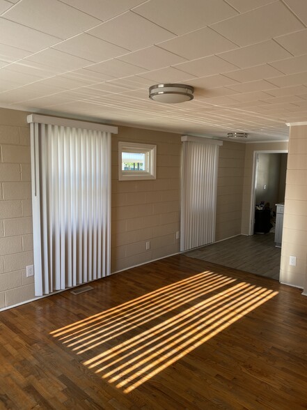 Living room. - 205 Catherine St
