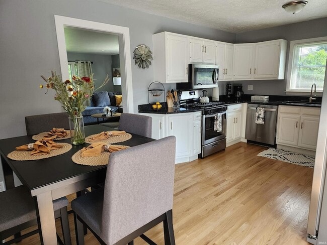 Building Photo - 6600 IN-45