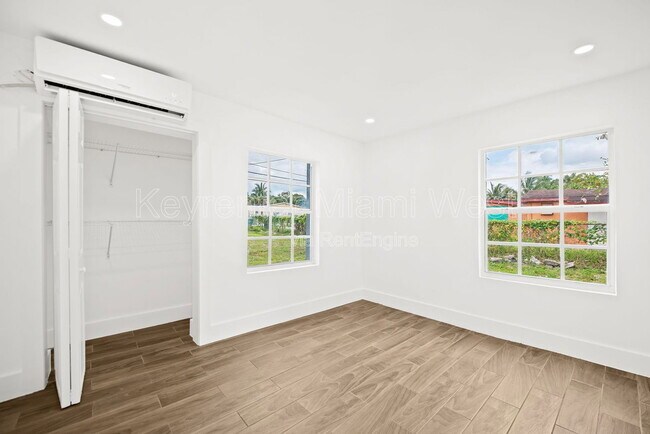 Building Photo - 10990 NW 18th Ave