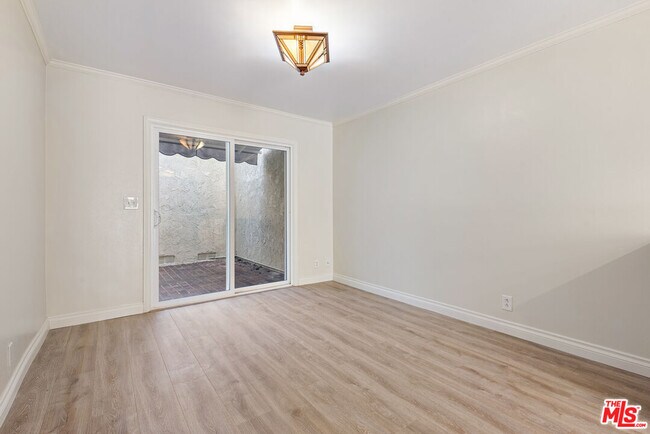 Building Photo - 106 Cresta Verde Dr