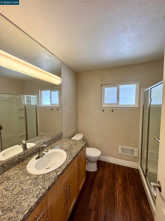 Building Photo - 315 Masters Ct