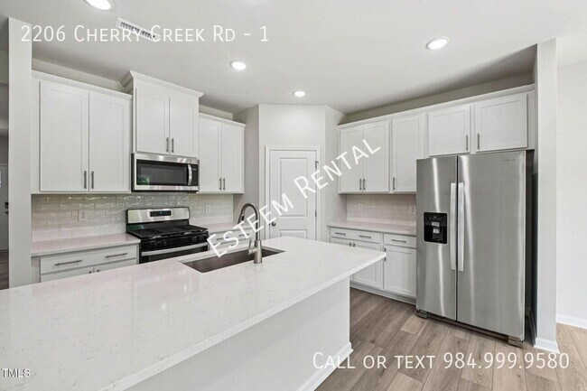 Building Photo - 2206 Cherry Crk Rd