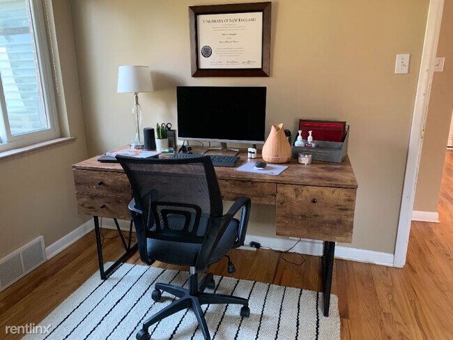 Building Photo - 1160 S Harrison St