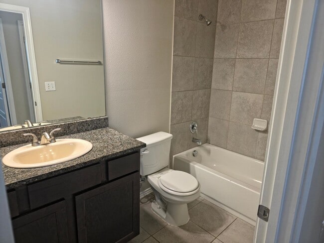 Building Photo - 1208-1210 Garland RD