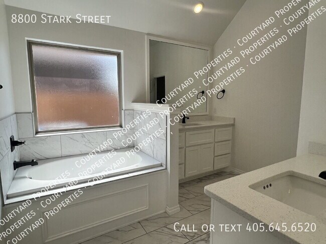 Building Photo - 8800 Stark St
