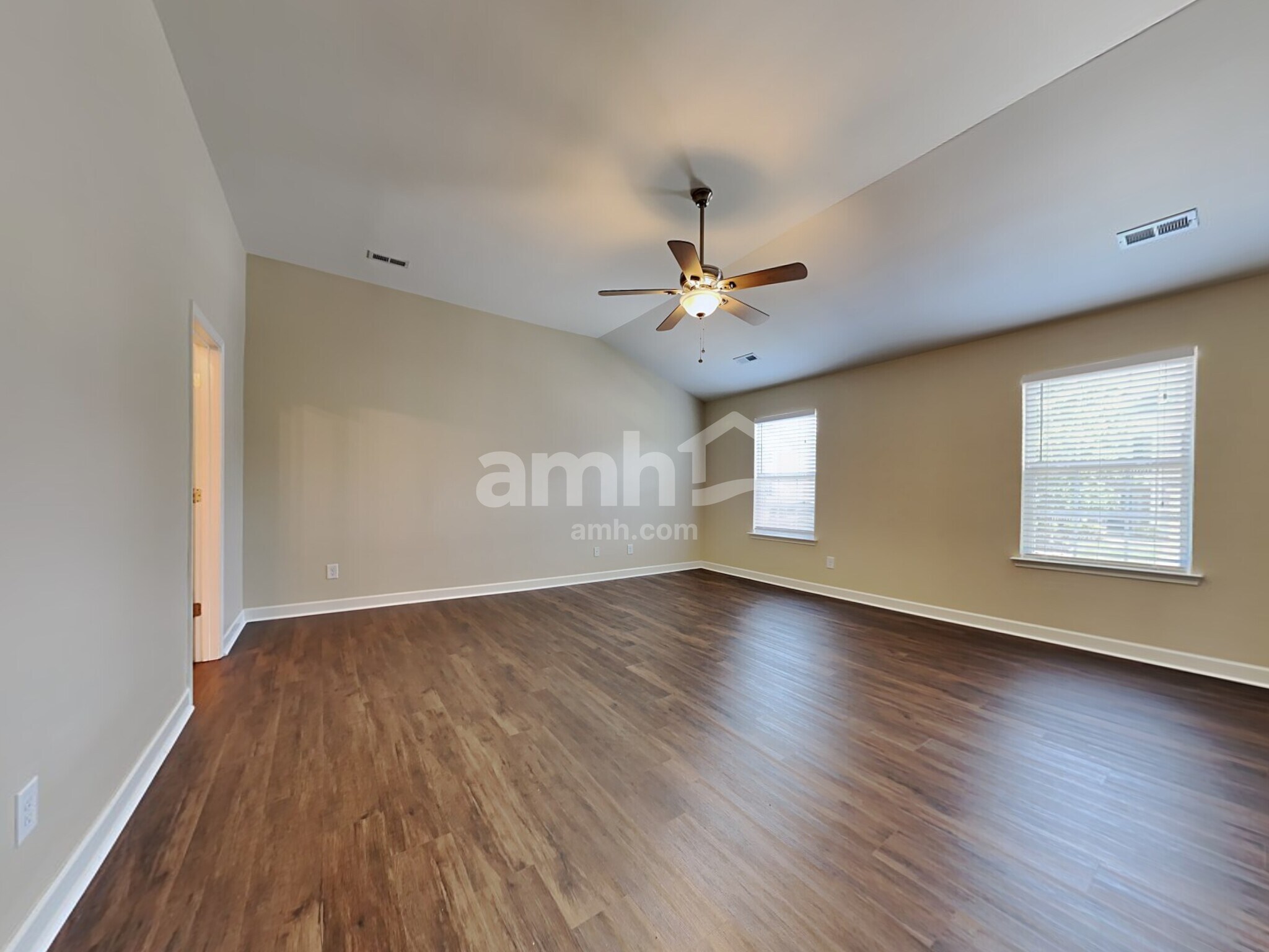 Building Photo - 4435 Clymer Ct