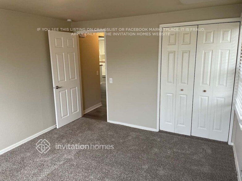 Building Photo - 2735 Locust Ave W