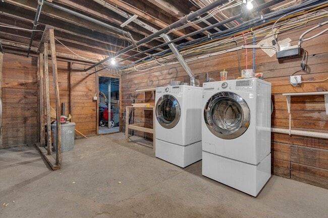 Building Photo - 116-118 White Street Unit 118