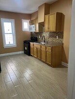 Building Photo - 147 N Yewdall St