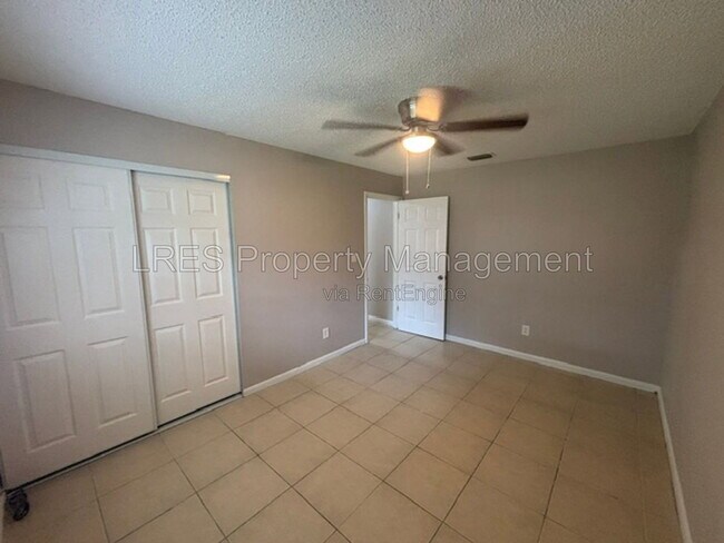 Building Photo - 1020 S Bay Ave