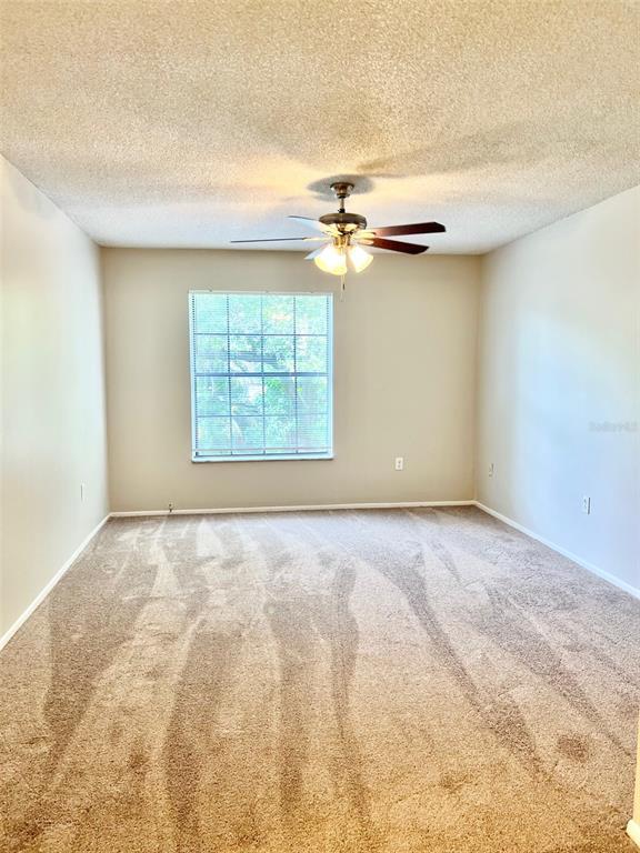 Building Photo - 6065 Village Cir S